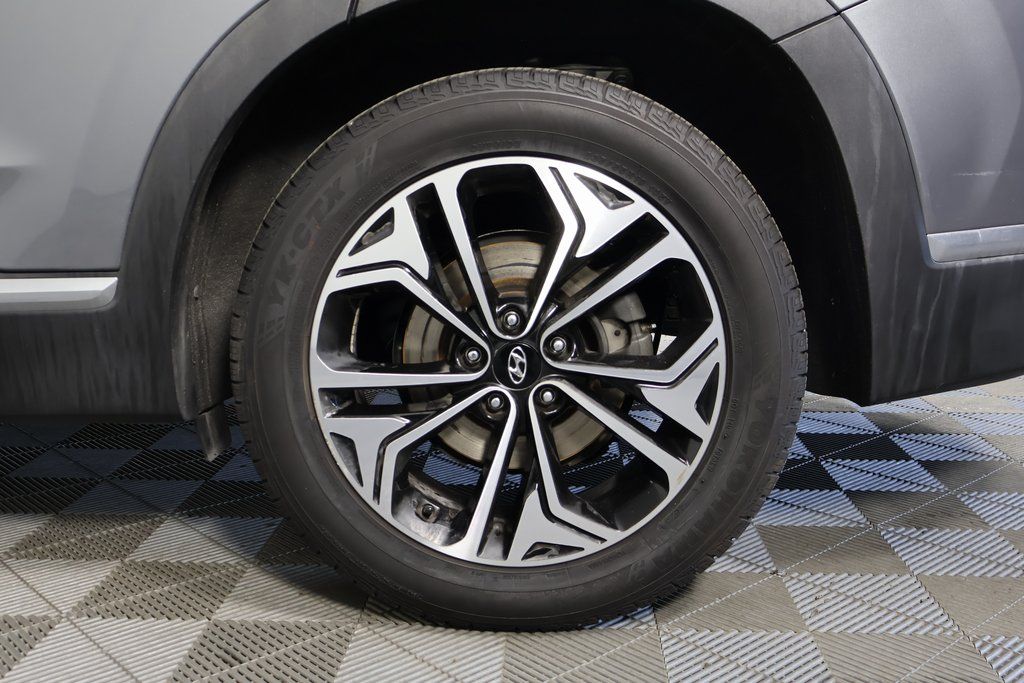 Thumbnail: 2019 Hyundai Santa Fe - 16