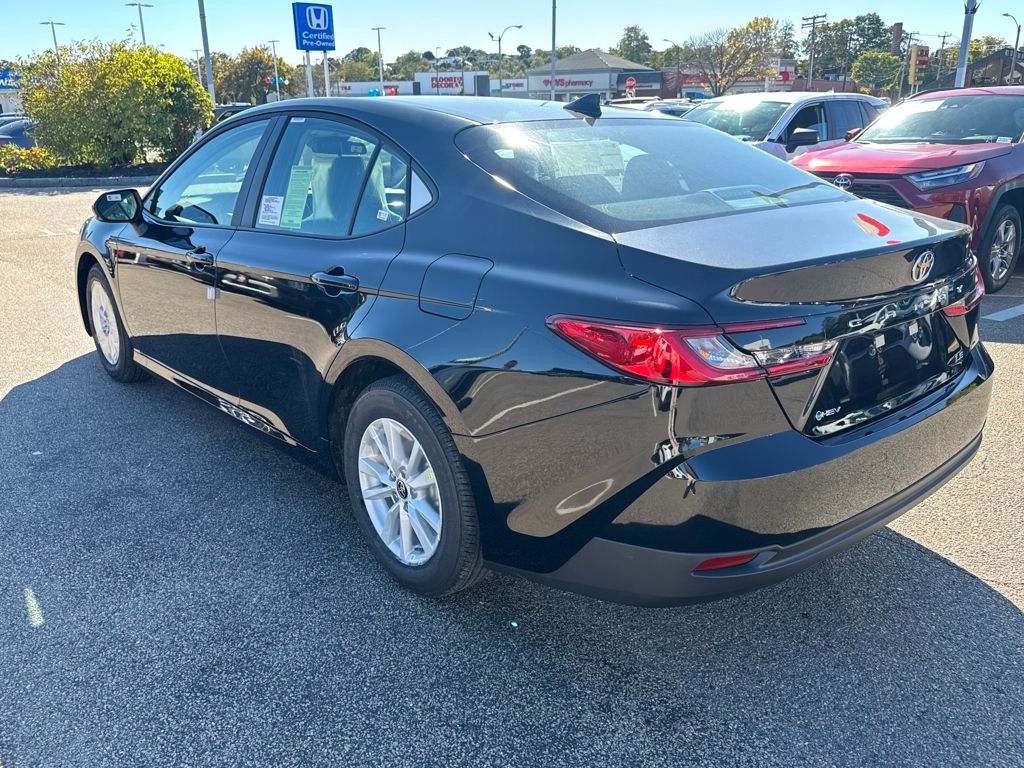 2026 Toyota Camry LE photo 3