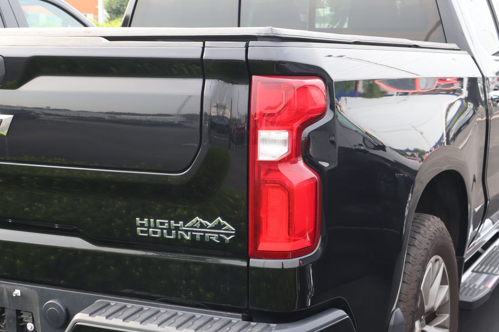 2022 Chevrolet Silverado 1500 High Country 9
