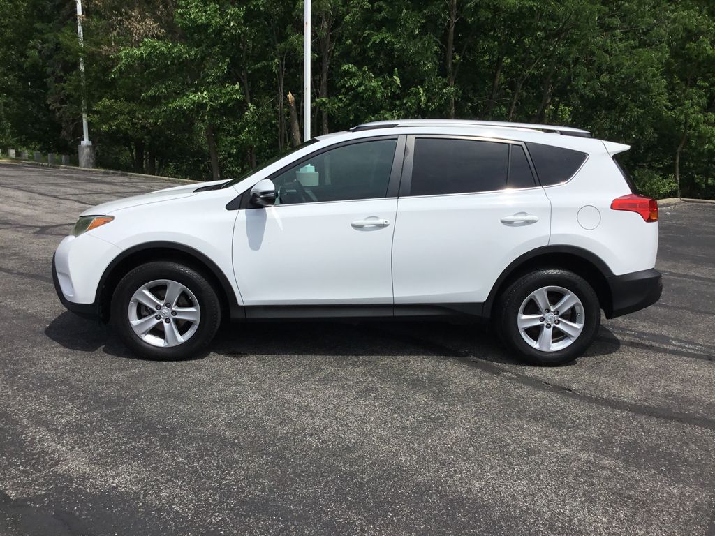 Thumbnail: 2013 Toyota RAV4 - 2