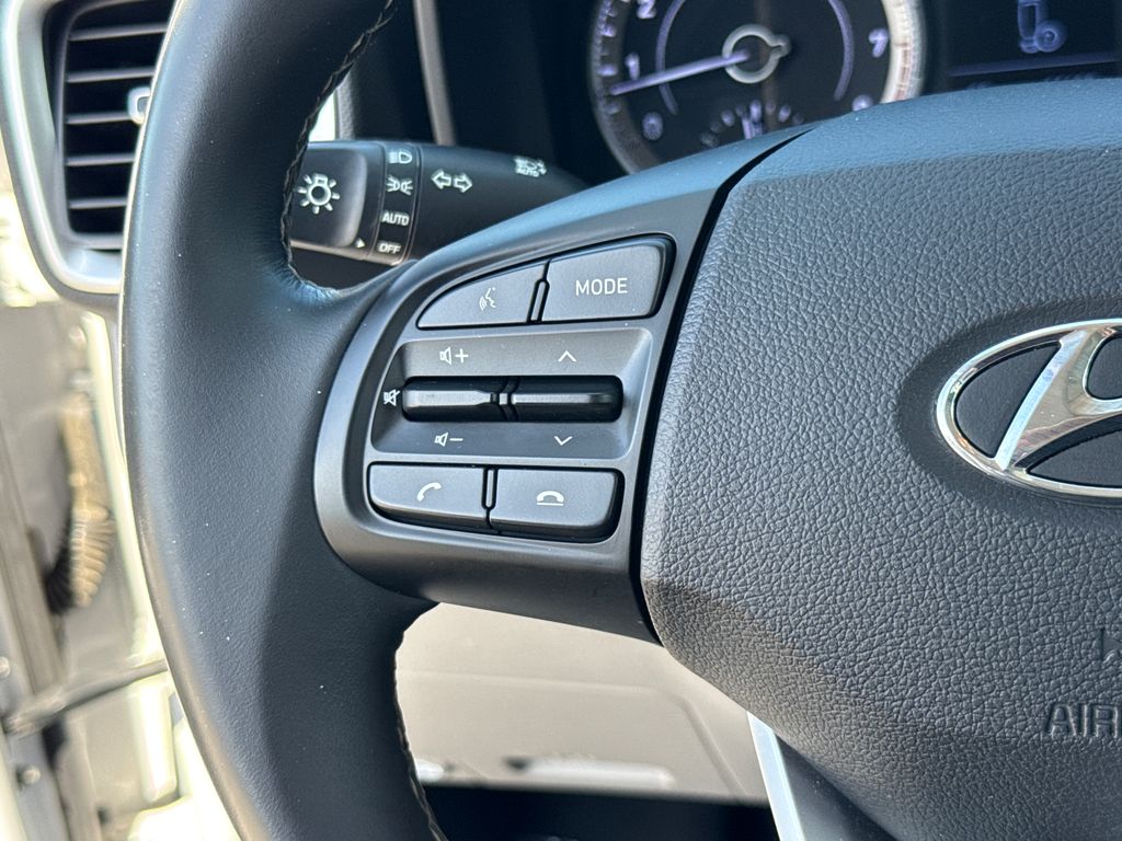 Certified Used 2020 White Hyundai SEL image 16