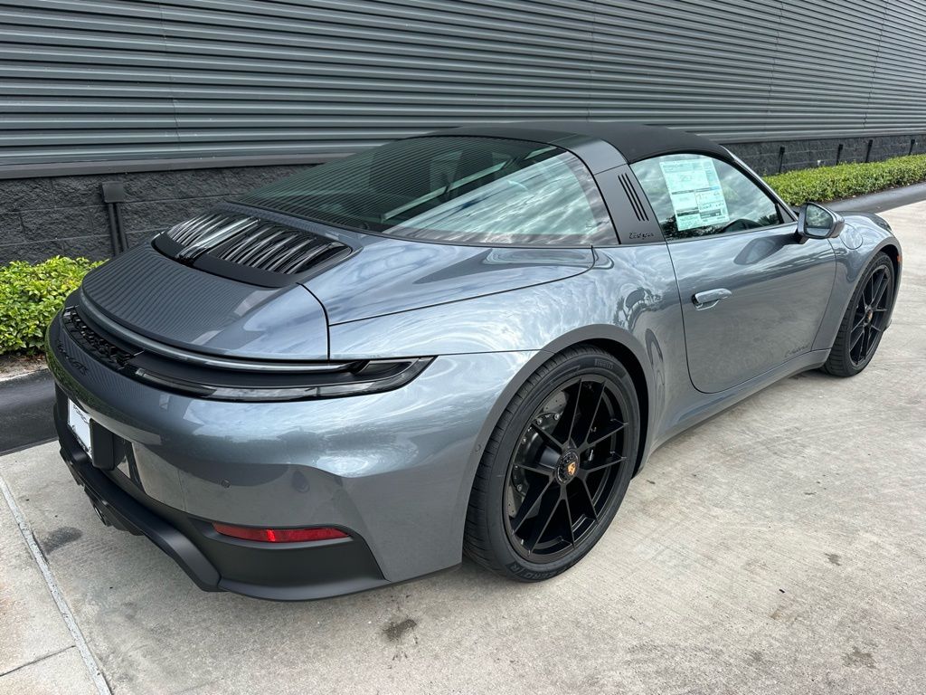 Thumbnail: 2026 Porsche 911 - 9