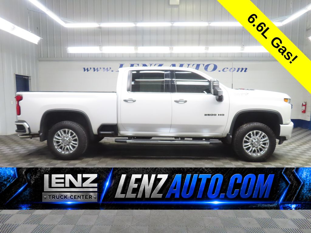 White (Iridescent Pearl Tricoat) 2020 Chevrolet Silverado 3500HD High Country Crew Cab 4WD Pickup Truck Four-Wheel Drive 6-Speed Automatic
