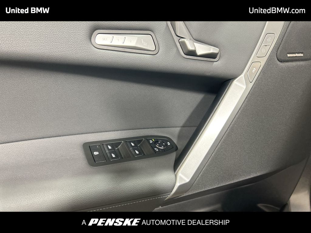 Thumbnail: 2026 BMW iX - 11