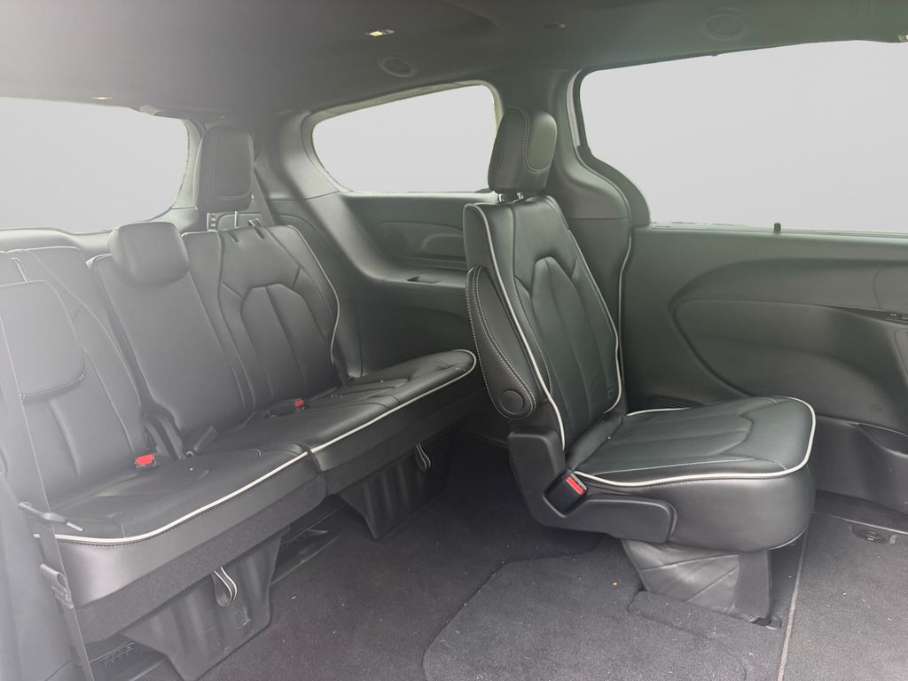 2026 Chrysler Pacifica Limited White at Honda North