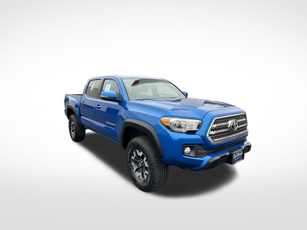 Used 2016 Toyota Tacoma TRD Off Road with VIN 3TMCZ5AN2GM041957 for sale in Gladstone, OR