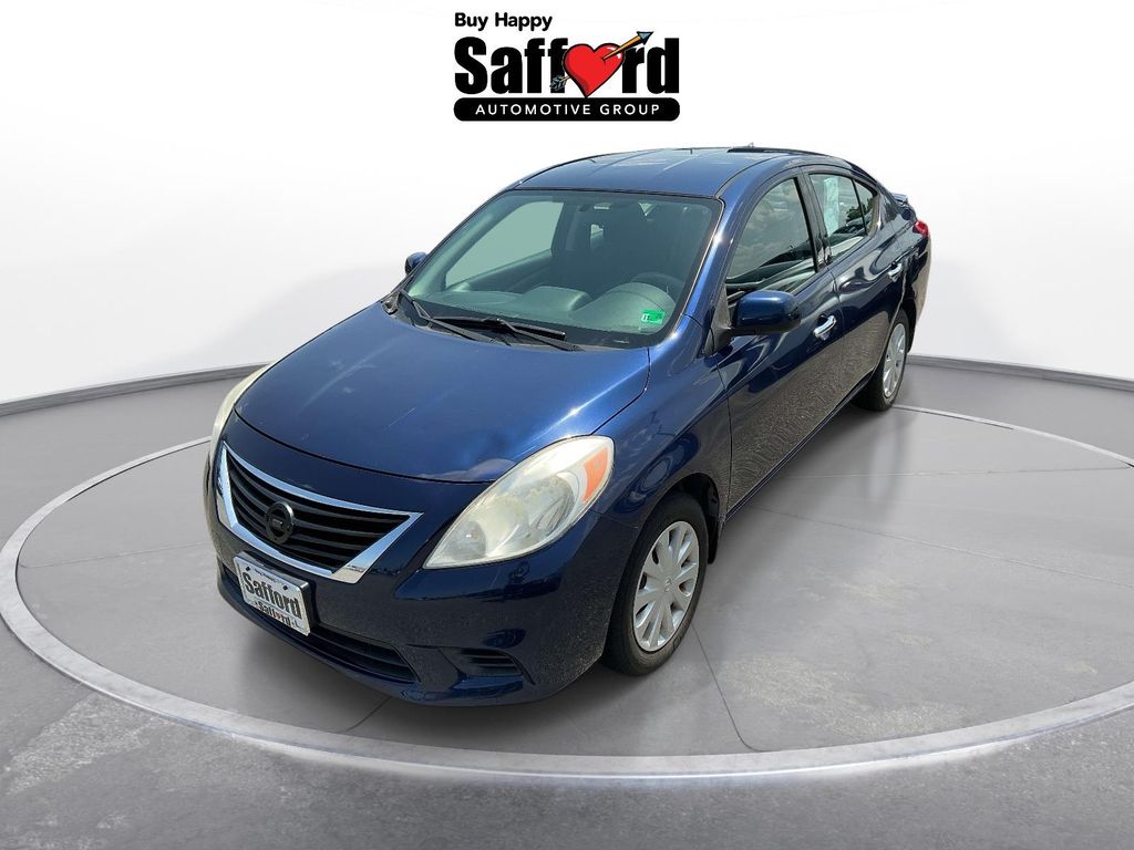 2014 Nissan Versa 1.6 SV
