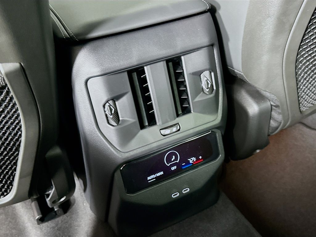 Thumbnail: 2025 BMW X3 - 18