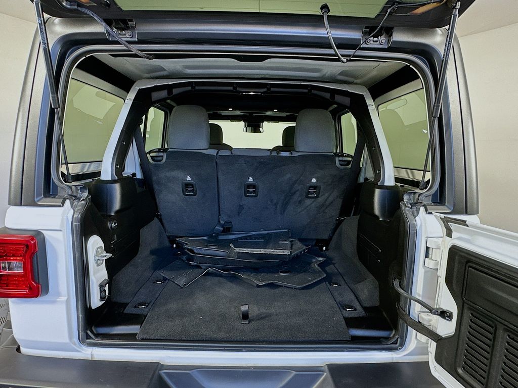 Thumbnail: 2024 Jeep Wrangler - 25