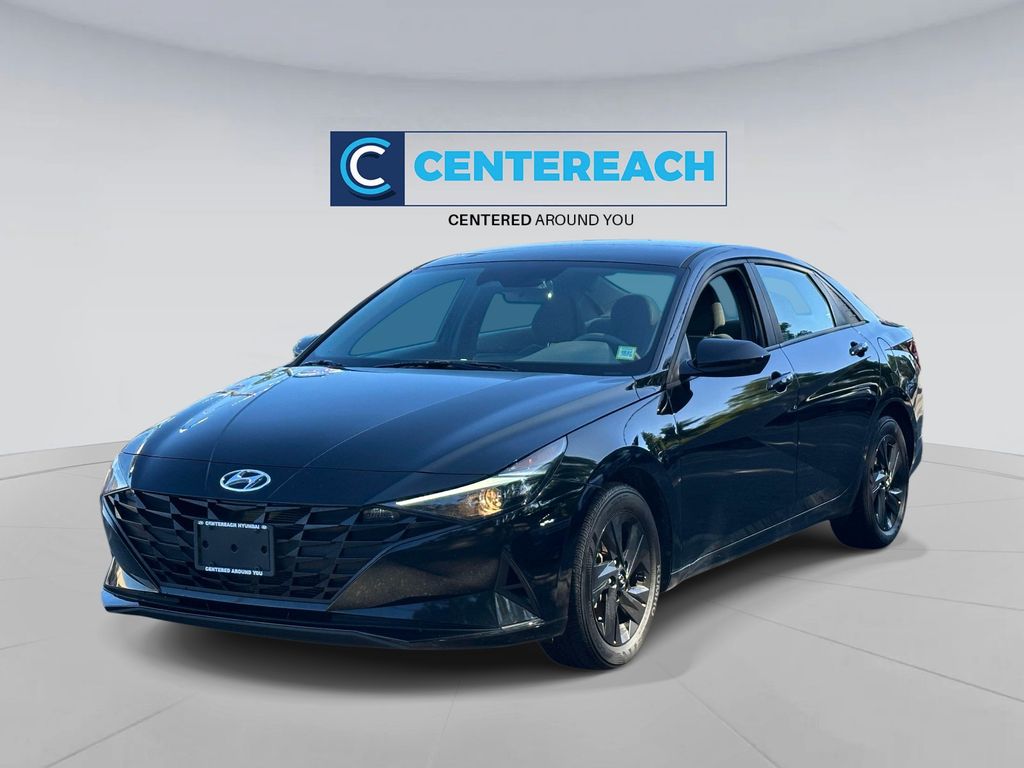 Onyx Black 2023 Hyundai Elantra Sedan Front-Wheel Drive Continuously Variable Transmission