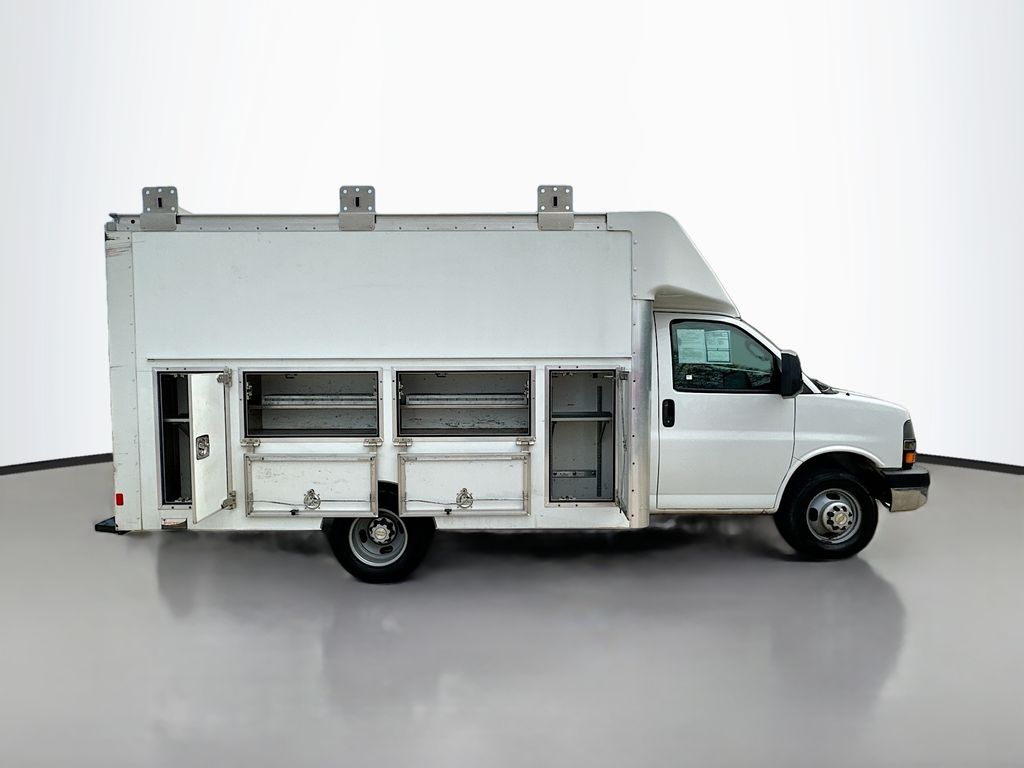 Used 2016 White Chevrolet Work Van image 7