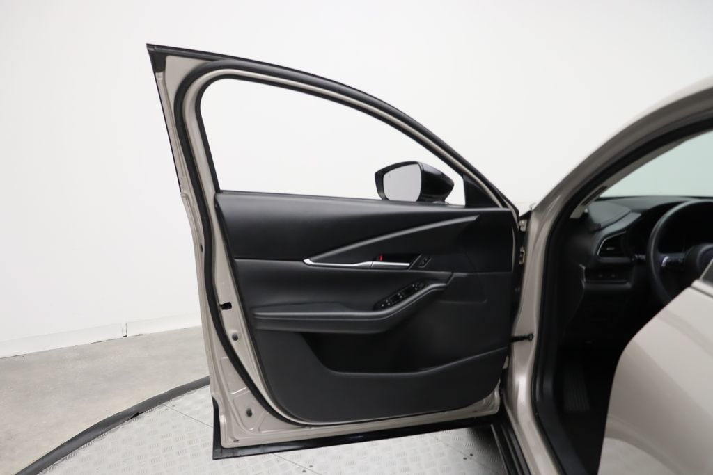 2024 Mazda CX-30 Select 16