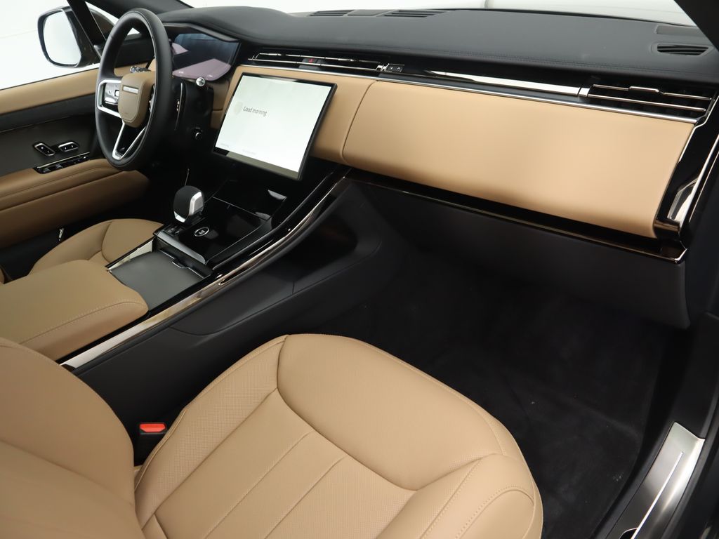 Thumbnail: 2025 Land Rover Range Rover Sport - 18