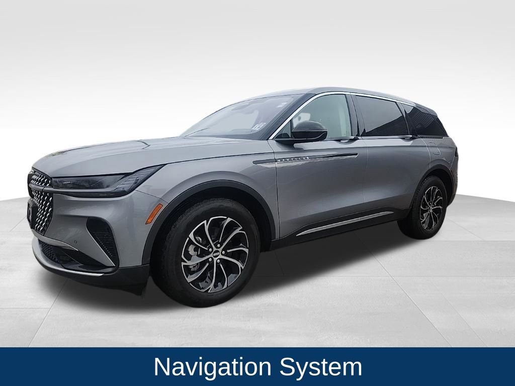 View vehicle photo 2