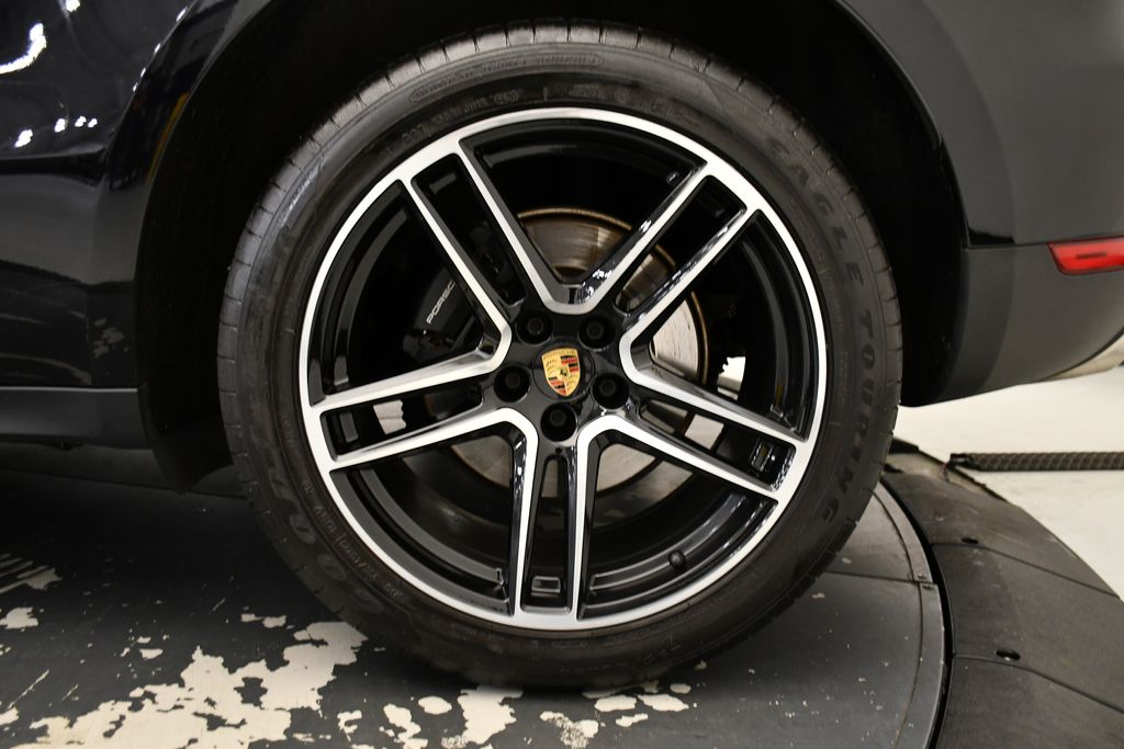 2021 Porsche Macan  15
