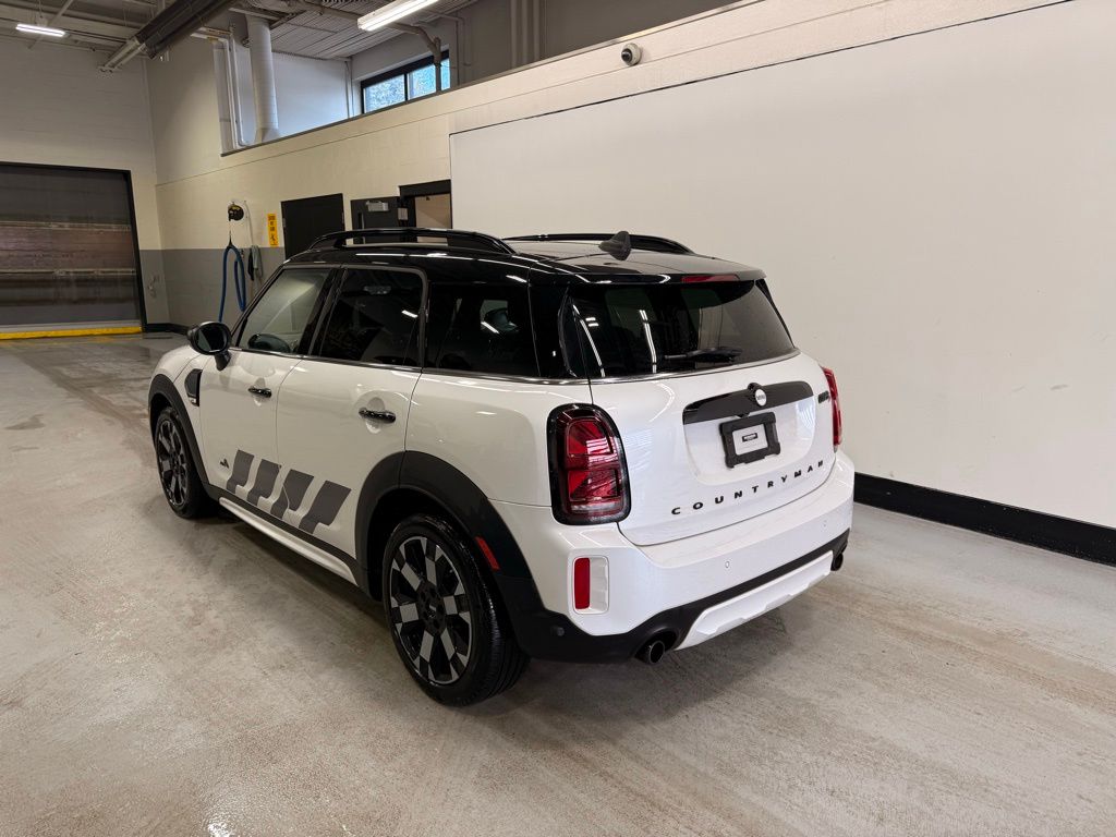 Thumbnail: 2023 MINI Cooper Countryman - 3
