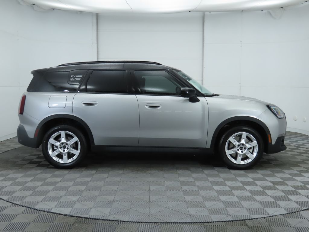 2025 MINI Cooper Countryman Iconic 4