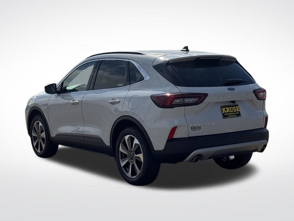 2025 Ford Escape Platinum