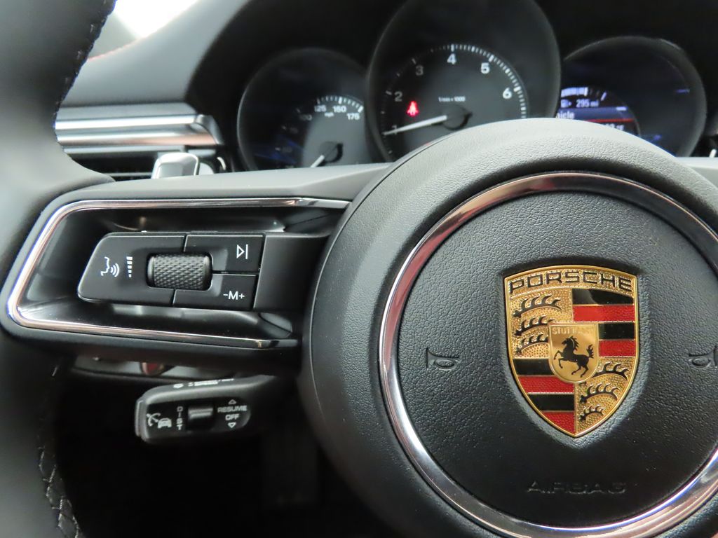 Thumbnail: 2024 Porsche Macan - 14