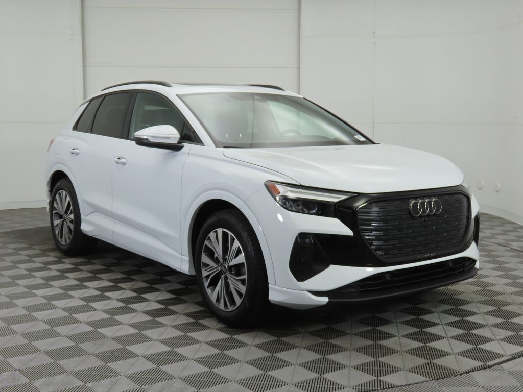 2025 Audi Q4 e-tron  3