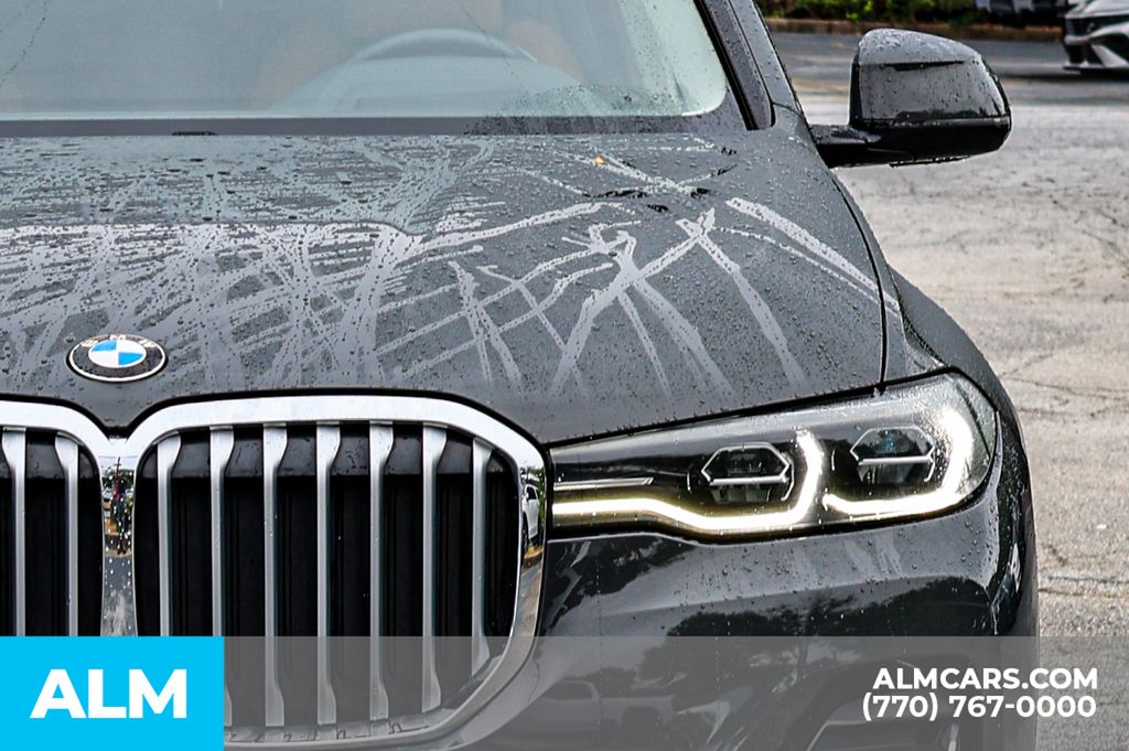 Used 2022 Gray BMW xDrive40i image 15