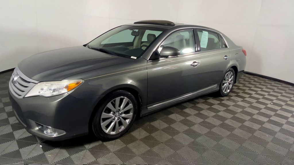 2012 Toyota Avalon Limited 4