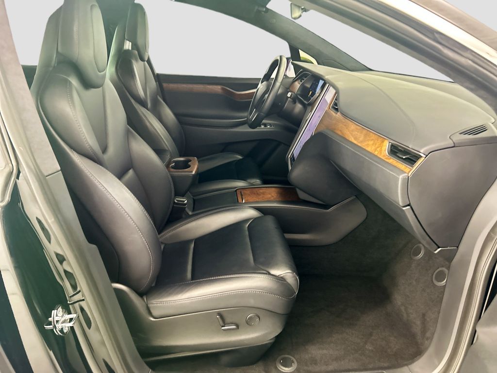 Thumbnail: 2018 Tesla Model X - 20