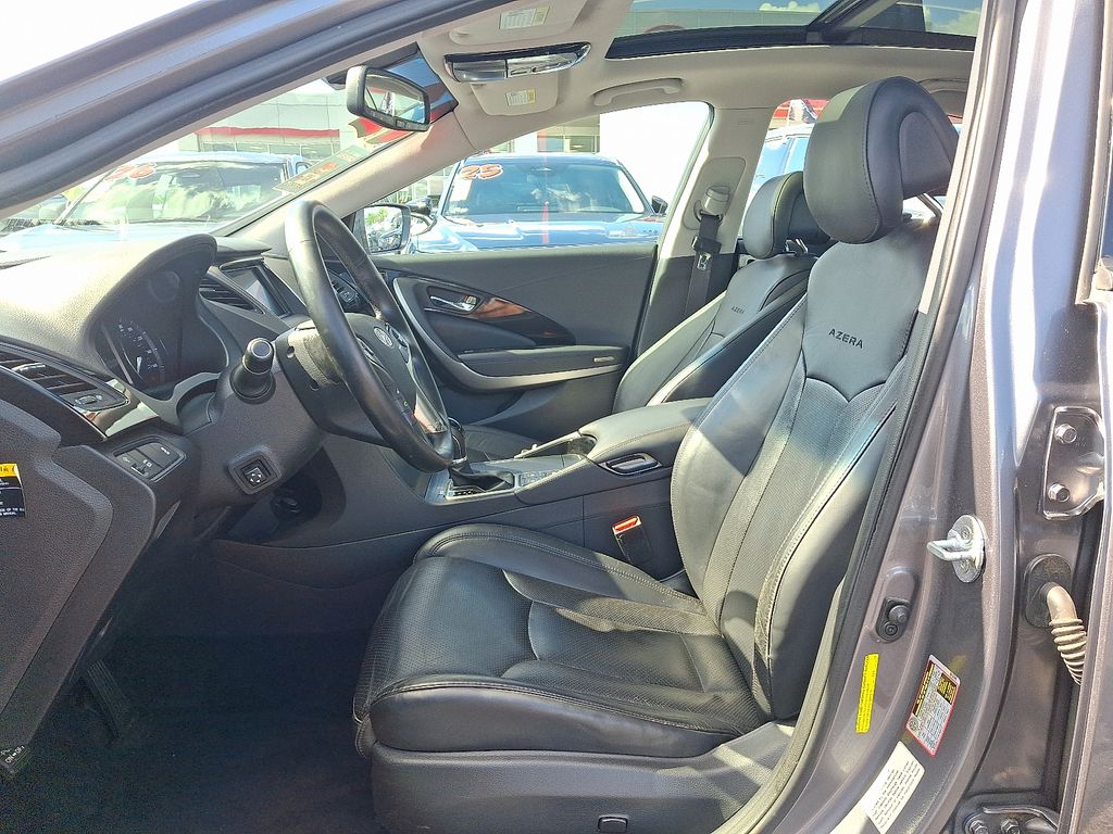 Thumbnail: 2012 Hyundai Azera - 15