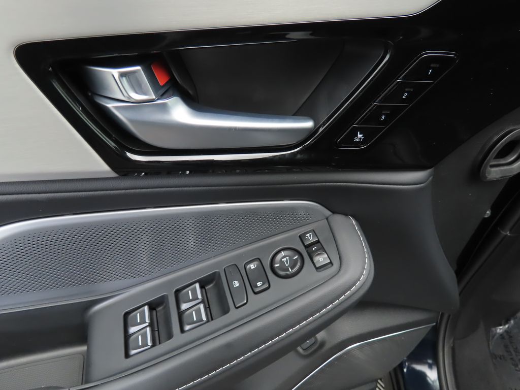 2025 Acura MDX Technology 23