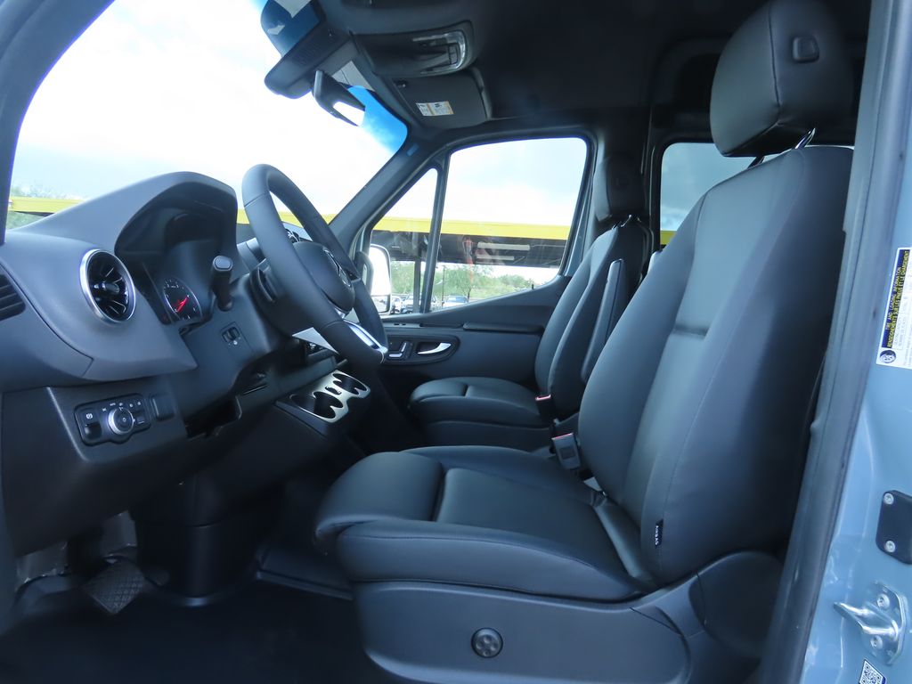 Thumbnail: 2026 Mercedes-Benz Sprinter - 19