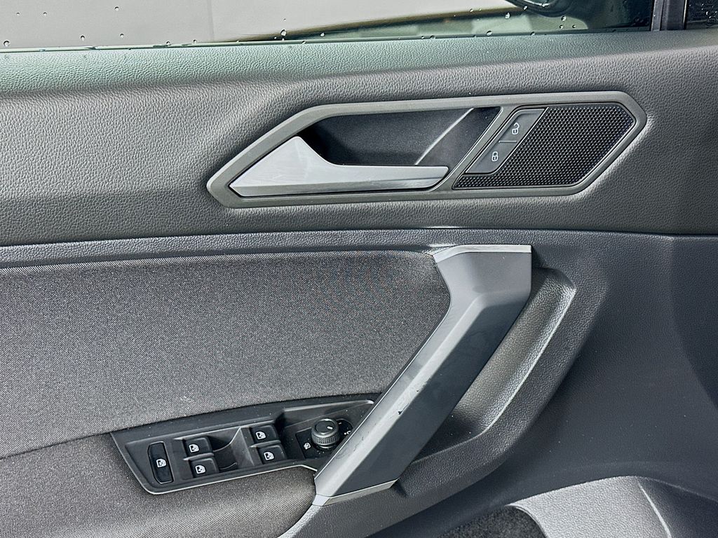 2020 Volkswagen Tiguan 2.0T 17