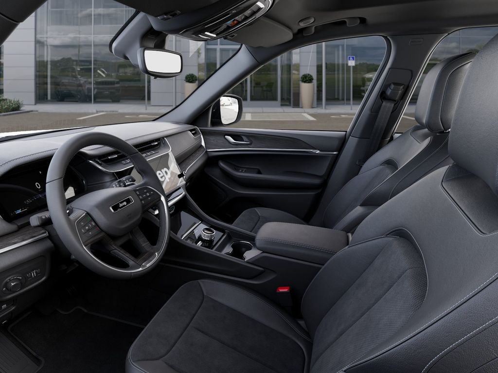 New 2026 Silver Zynith Jeep Laredo Altitude image 22