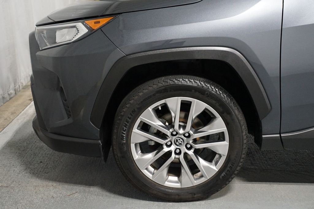 Thumbnail: 2019 Toyota RAV4 - 5