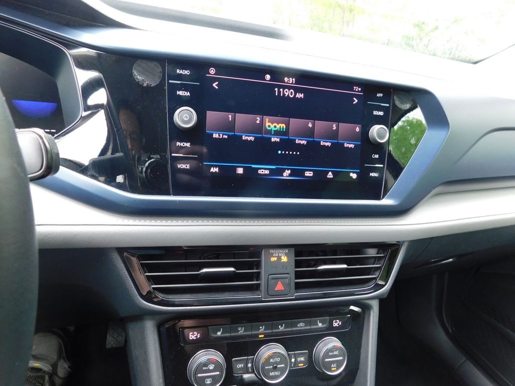 Thumbnail: 2024 Volkswagen Taos - 9