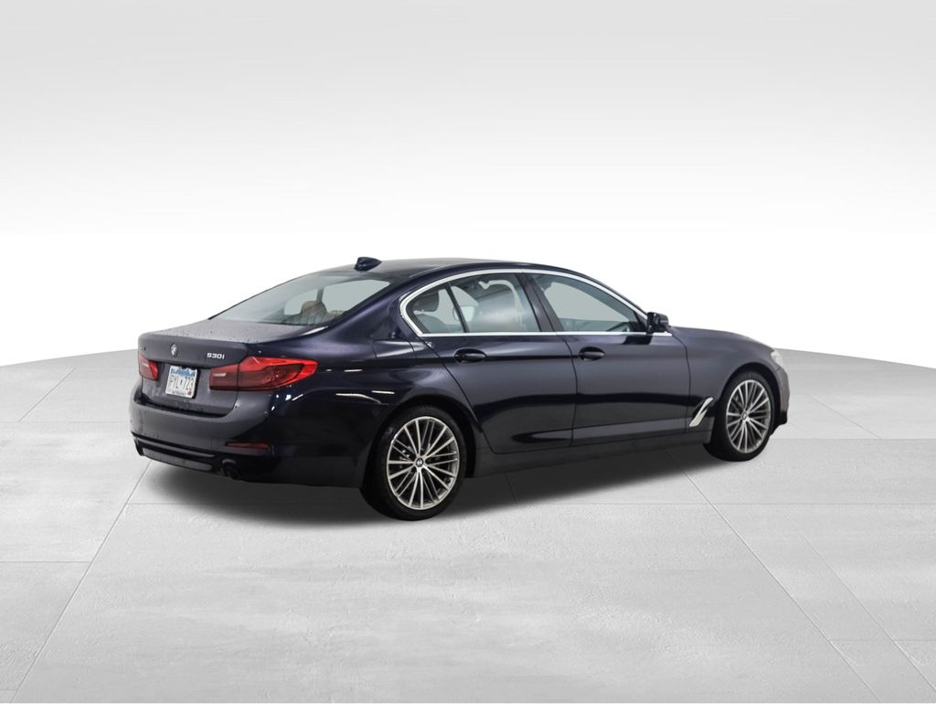 Thumbnail: 2019 BMW 5 Series - 5
