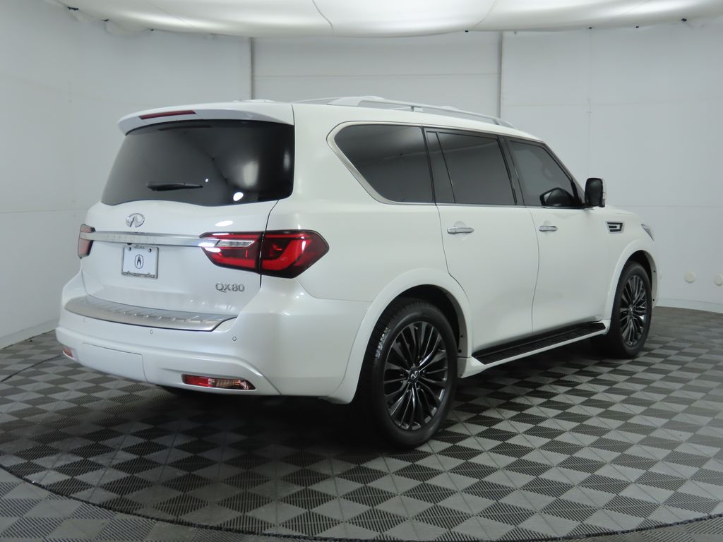 2023 INFINITI QX80 Sensory 5