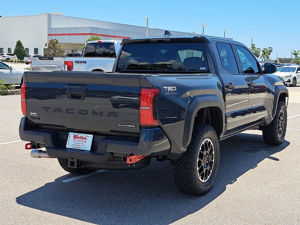 2025 Toyota Tacoma TRD Off-Road Double Cab photo 3
