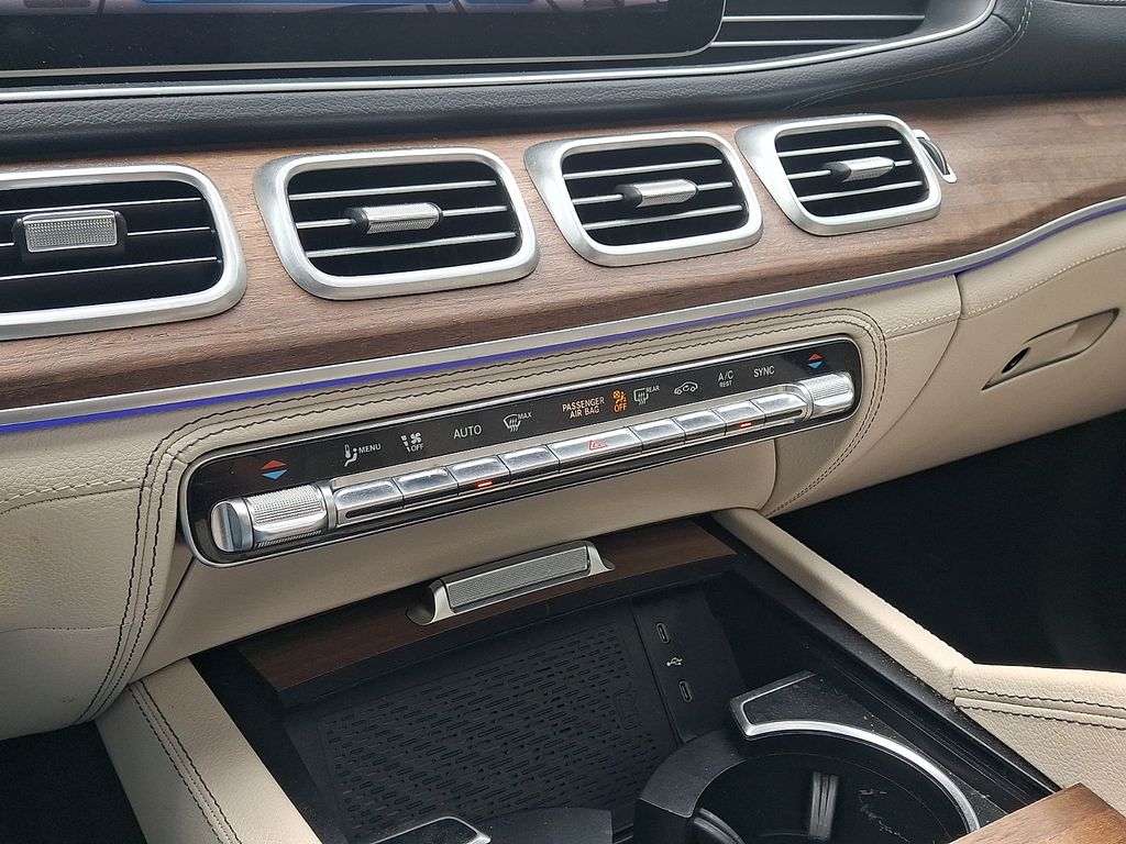 Thumbnail: 2024 Mercedes-Benz GLS - 16