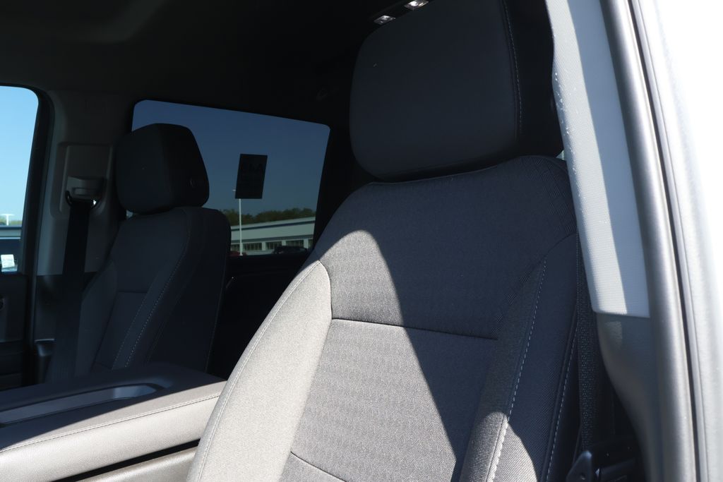 Thumbnail: 2024 Chevrolet Silverado 2500 - 13