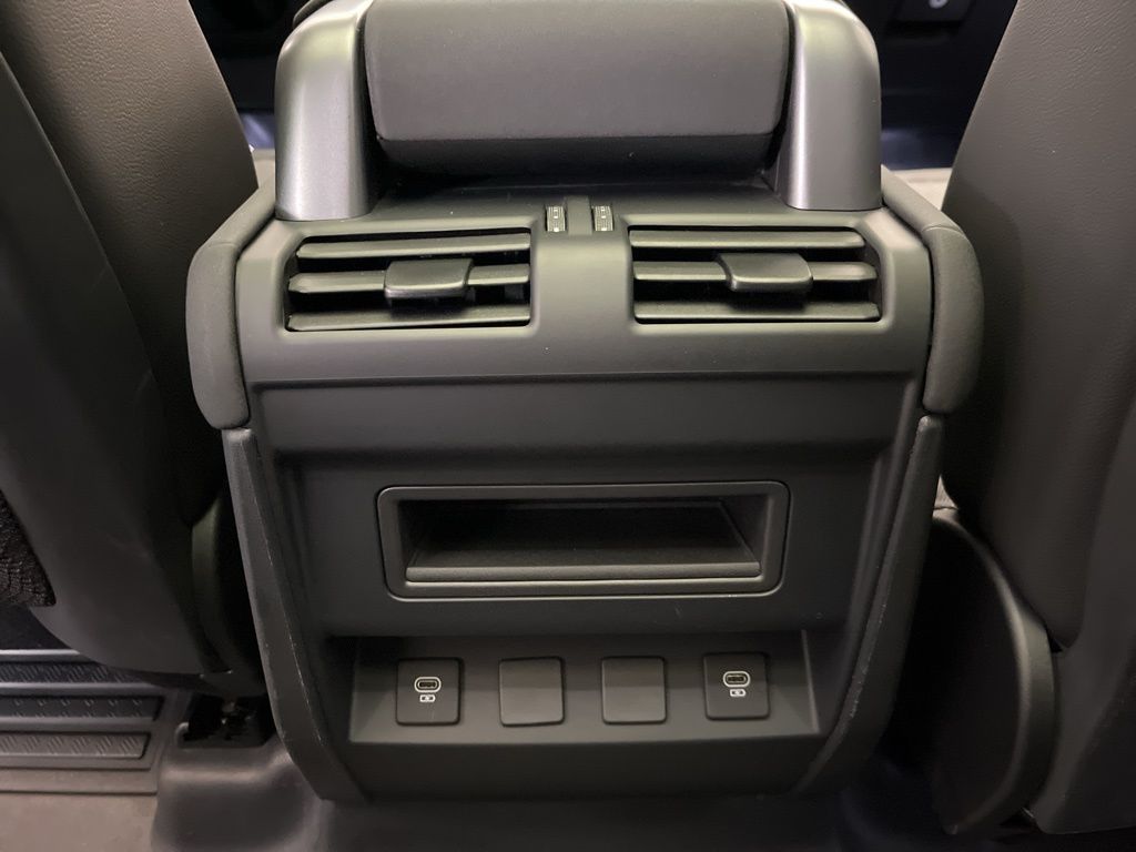 Thumbnail: 2023 Land Rover Defender - 27