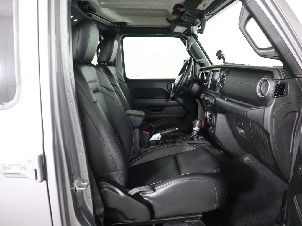 Thumbnail: 2020 Jeep Gladiator - 21