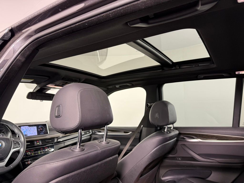 Thumbnail: 2018 BMW X5 - 21