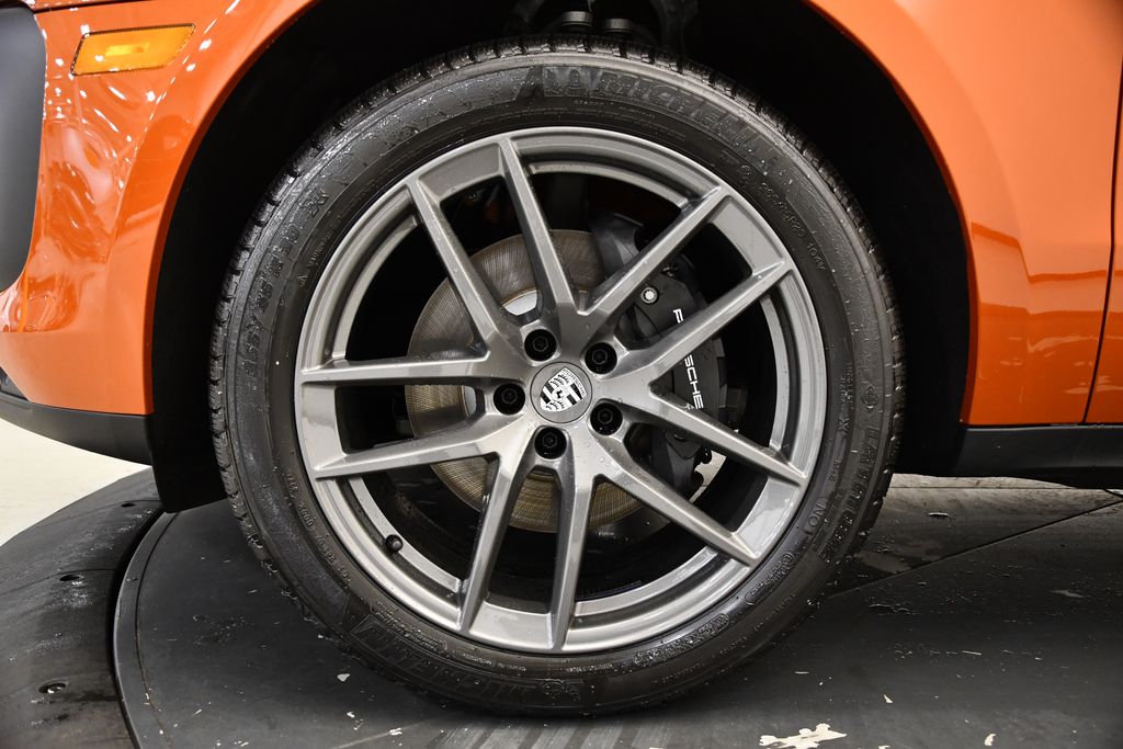 Thumbnail: 2025 Porsche Macan - 15