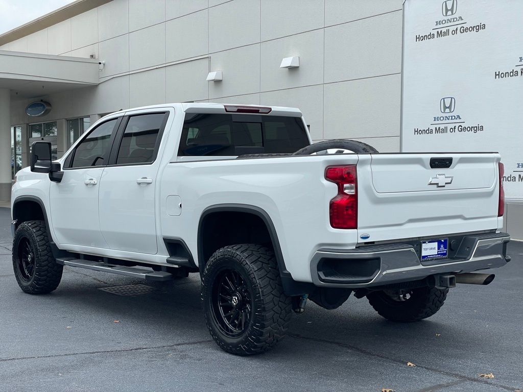 2022 Chevrolet Silverado 2500 LT 3