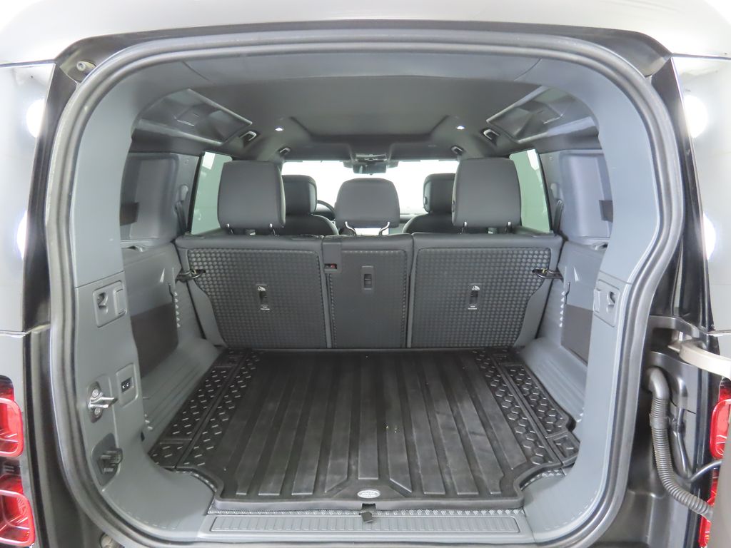 Thumbnail: 2023 Land Rover Defender - 28