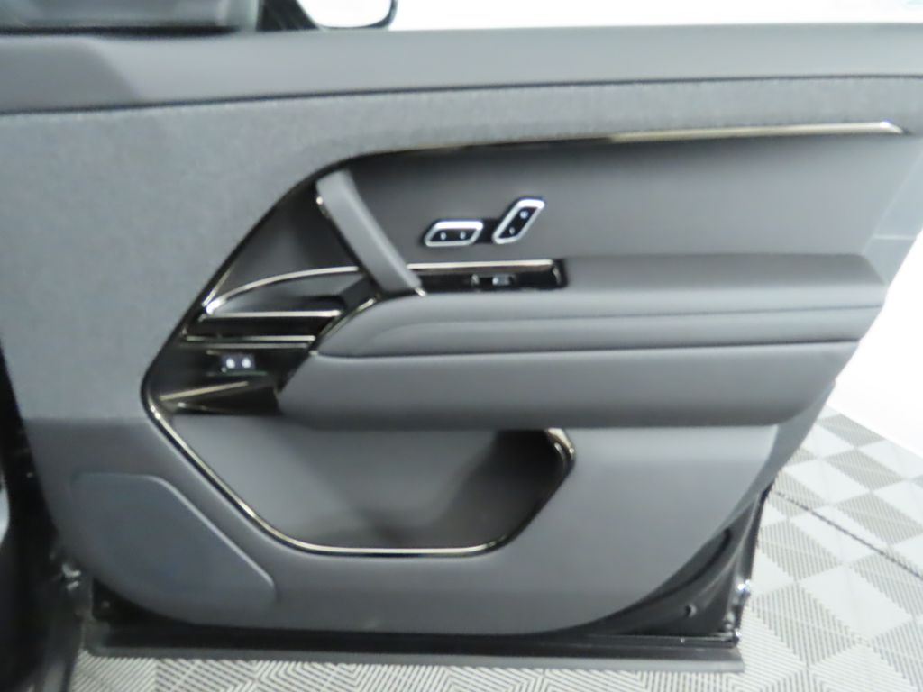 2025 Land Rover Range Rover Sport Autobiography 27