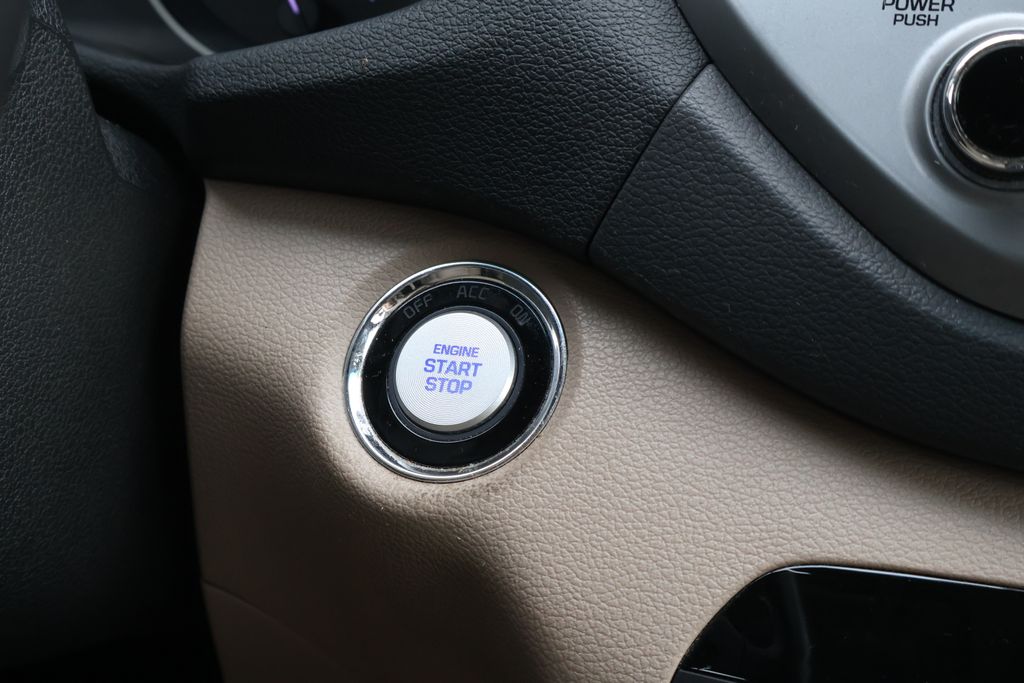 Thumbnail: 2017 Hyundai Tucson - 25