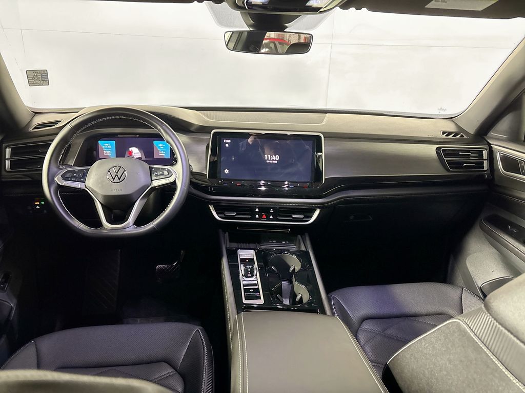 2025 Volkswagen Atlas Cross Sport 2.0T SE w/Technology