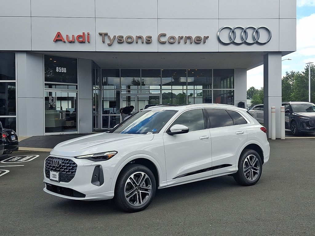 Thumbnail: 2026 Audi Q5 - 1