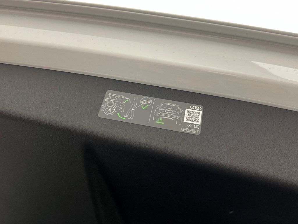 Thumbnail: 2025 Audi Q5 - 12